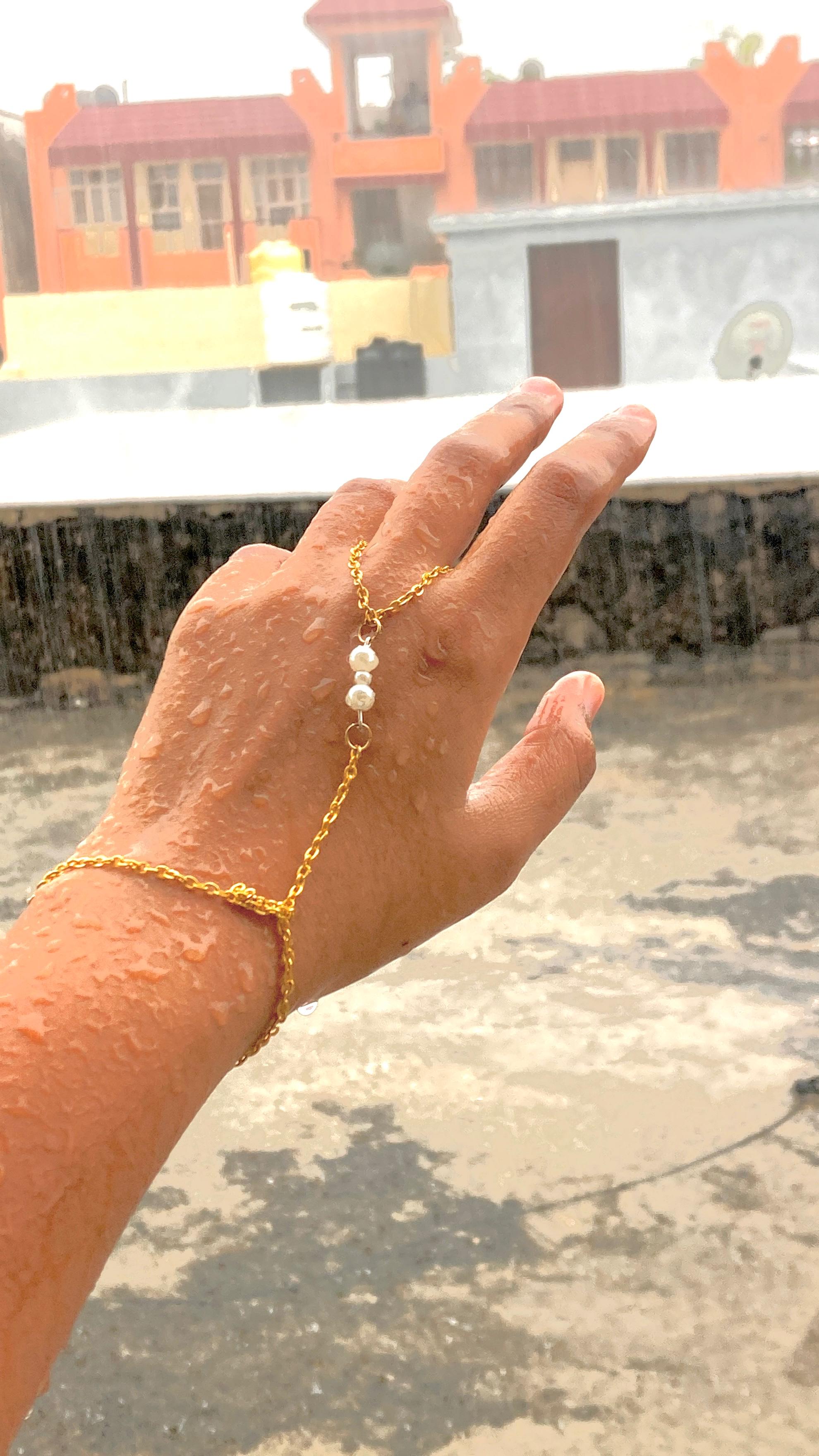 Dubly Pearl Hand Chain