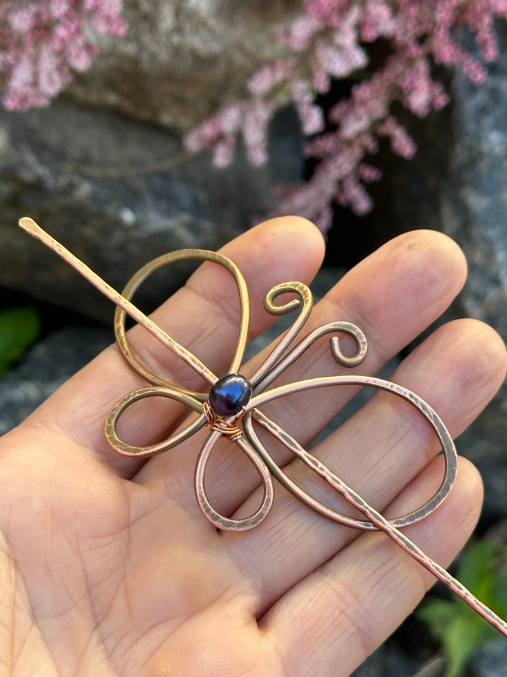 Buttery Hair Shawl Pin