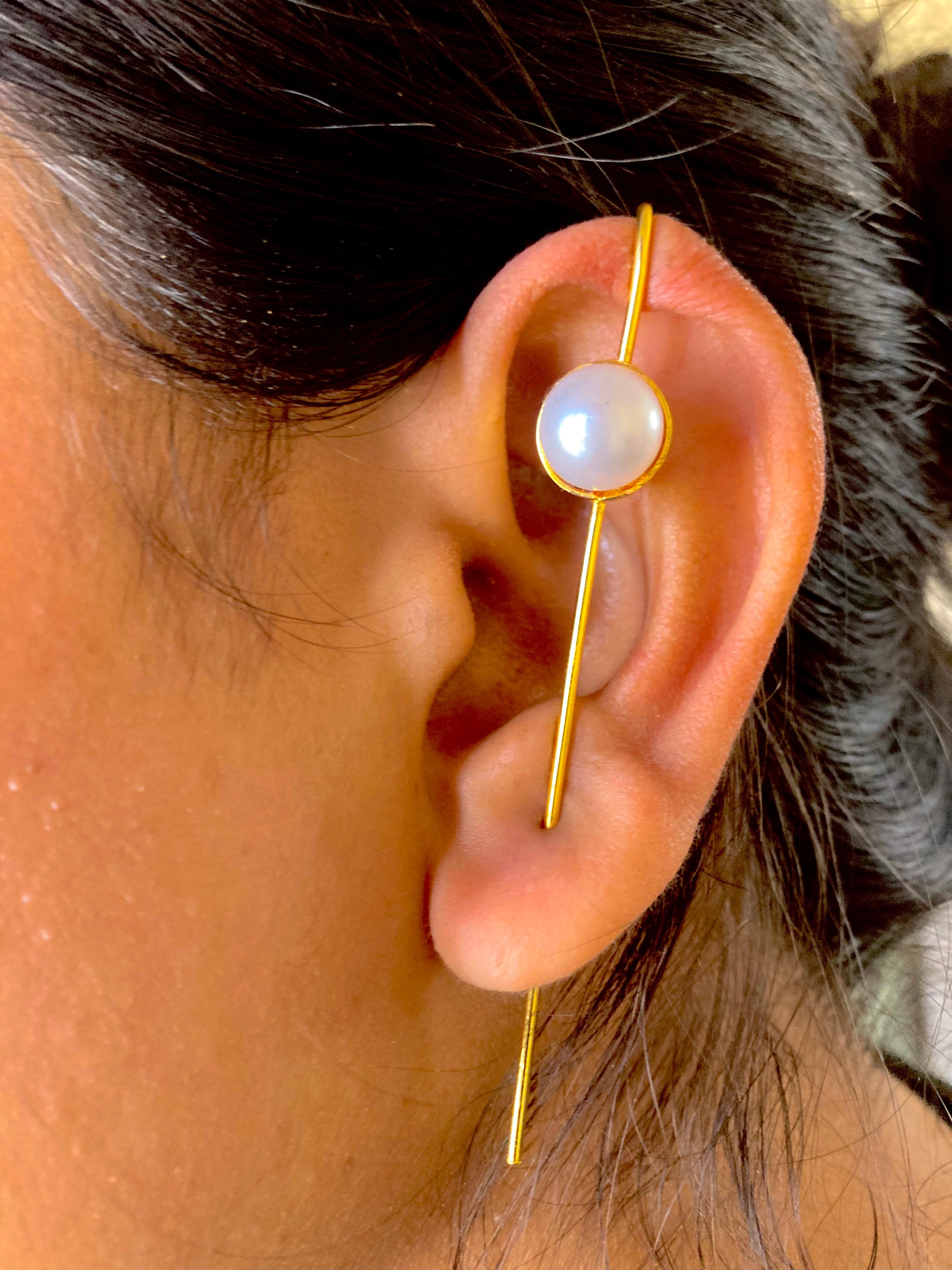 Pearly earcuff
