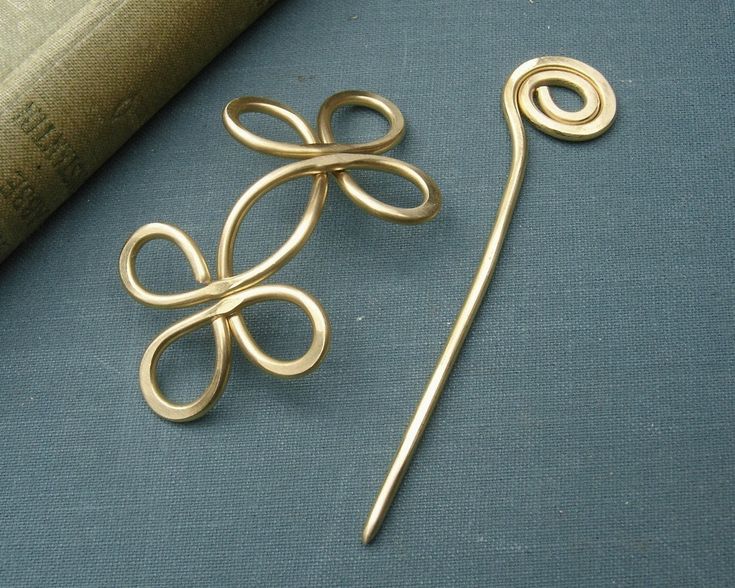 Veronic Shawl Pin